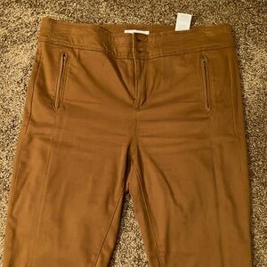 LOFT. RUST COLORED SUEDE-LIKE PANTS.SIZE 10/30.TWO FRONT FUNCTIONAL POCKETS. NWT
